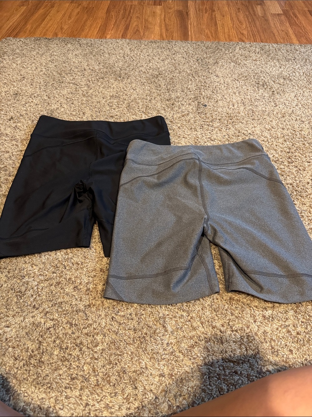 Under Armour Women’s Bike Shorts Duo — Black & Heather Gray - Picture 4 of 4